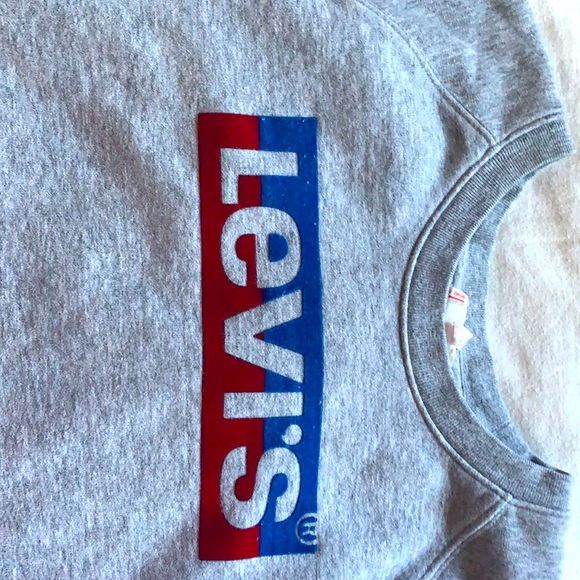 Levis Cropped Grey Sweatshirt - Picture 2 of 3